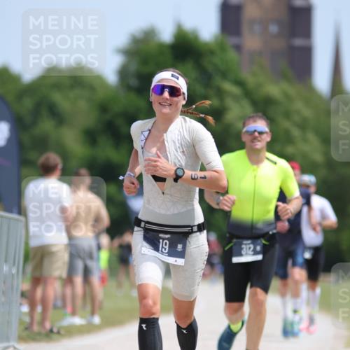 22.06.2025 - Viking Triathlon H.Heesch http://msf.ph/oto/8096056 22.06.2025 13:09:57 Laufen 19, 312, 377 meine-sportfotos.de