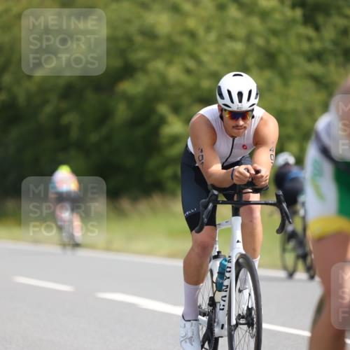 22.06.2025 - Viking Triathlon Yannick Fuchs http://msf.ph/oto/8096080 22.06.2025 11:21:18 Radfahren 19, 50, 75, 127, 162, 170, 377, 382, 388, 395, 407, 481, 507 meine-sportfotos.de