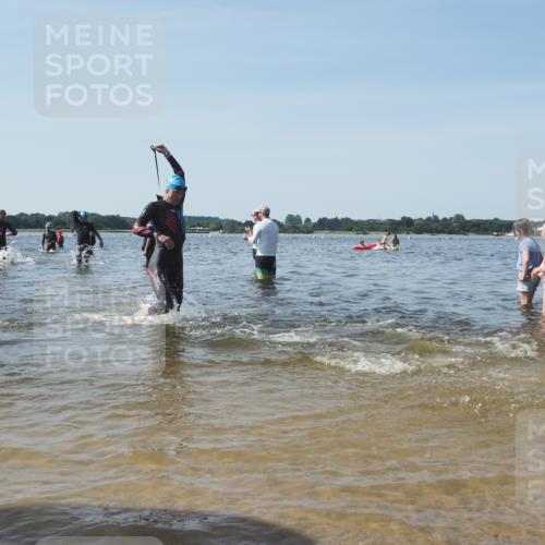 22.06.2025 - Viking Triathlon KatJ http://msf.ph/oto/8096090 22.06.2025 10:30:58 Schwimmen 45, 162, 237, 347, 352, 444, 510, 549, 630 meine-sportfotos.de