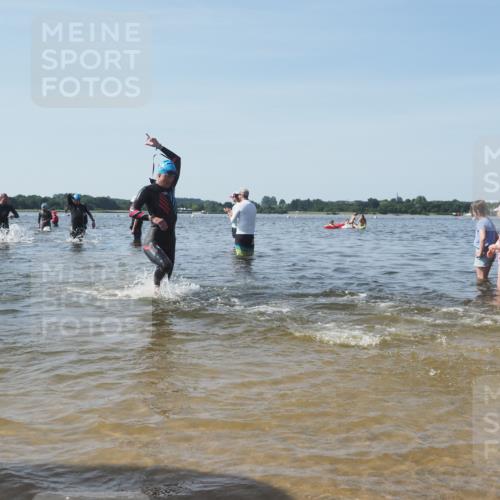 22.06.2025 - Viking Triathlon KatJ http://msf.ph/oto/8096098 22.06.2025 10:30:58 Schwimmen 45, 162, 237, 347, 352, 444, 510, 549, 630 meine-sportfotos.de