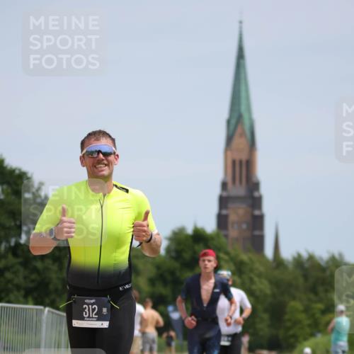 22.06.2025 - Viking Triathlon H.Heesch http://msf.ph/oto/8096102 22.06.2025 13:10:01 Laufen 19, 312, 377, 474 meine-sportfotos.de