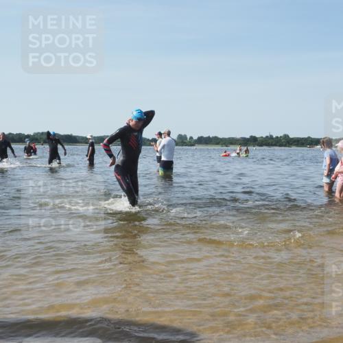 22.06.2025 - Viking Triathlon KatJ http://msf.ph/oto/8096109 22.06.2025 10:30:58 Schwimmen 45, 162, 237, 347, 352, 444, 510, 549, 630 meine-sportfotos.de
