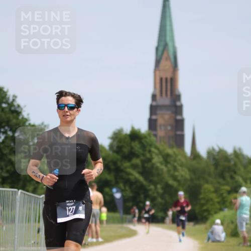 22.06.2025 - Viking Triathlon H.Heesch http://msf.ph/oto/8096247 22.06.2025 13:10:17 Laufen 127 meine-sportfotos.de