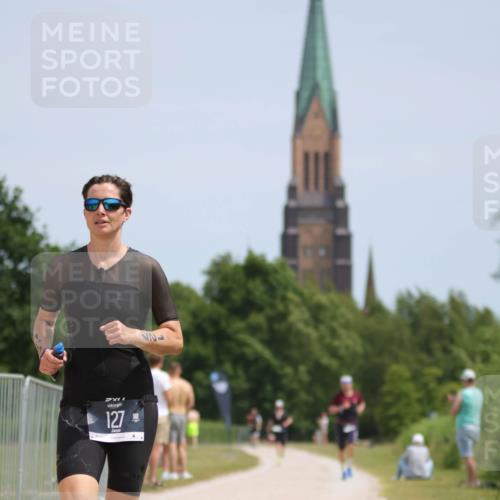 22.06.2025 - Viking Triathlon H.Heesch http://msf.ph/oto/8096254 22.06.2025 13:10:17 Laufen 127 meine-sportfotos.de