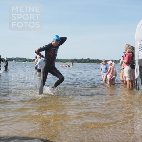 22.06.2025 - Viking Triathlon KatJ http://msf.ph/oto/8096258 22.06.2025 10:31:00 Schwimmen 45, 162, 237, 330, 347, 352, 444, 510, 549 meine-sportfotos.de
