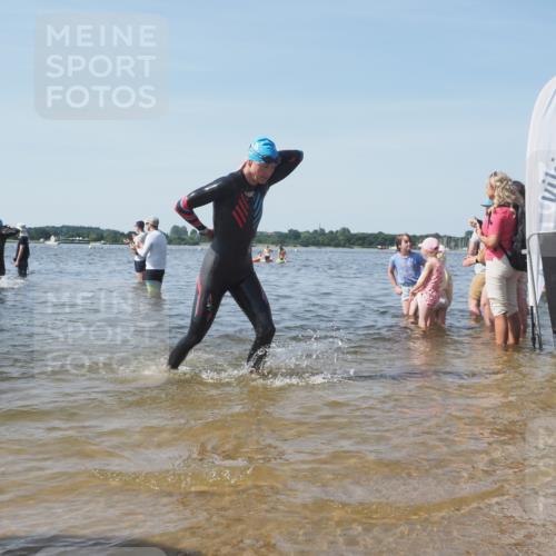 22.06.2025 - Viking Triathlon KatJ http://msf.ph/oto/8096283 22.06.2025 10:31:00 Schwimmen 45, 162, 237, 330, 347, 352, 444, 510, 549 meine-sportfotos.de