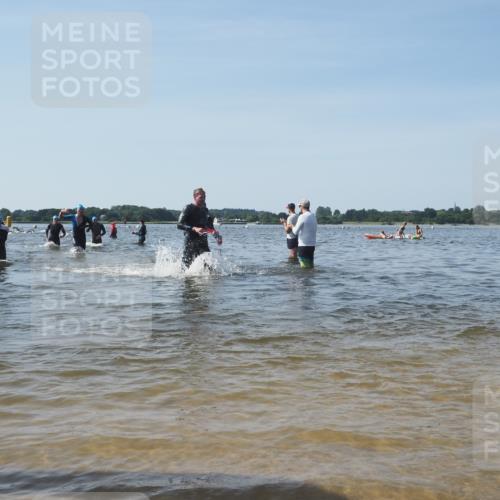 22.06.2025 - Viking Triathlon KatJ http://msf.ph/oto/8096297 22.06.2025 10:31:02 Schwimmen 45, 162, 216, 237, 330, 347, 352, 510, 549 meine-sportfotos.de