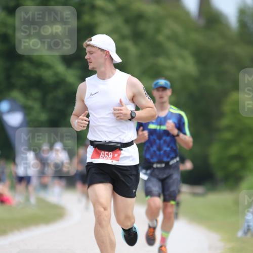 22.06.2025 - Viking Triathlon H.Heesch http://msf.ph/oto/8096304 22.06.2025 13:26:37 Laufen 41, 658 meine-sportfotos.de