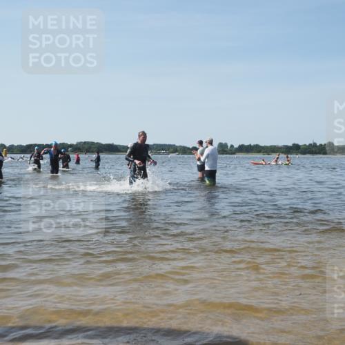 22.06.2025 - Viking Triathlon KatJ http://msf.ph/oto/8096315 22.06.2025 10:31:02 Schwimmen 45, 162, 216, 237, 330, 347, 352, 510, 549 meine-sportfotos.de