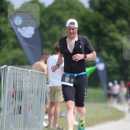 22.06.2025 - Viking Triathlon H.Heesch http://msf.ph/oto/8096323 22.06.2025 13:10:32 Laufen 53, 98 meine-sportfotos.de