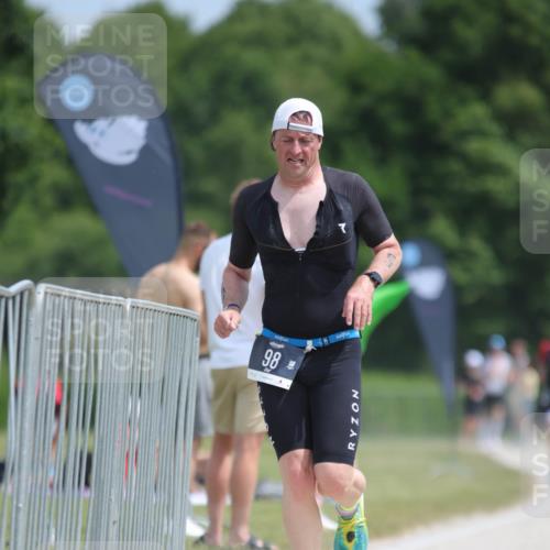 22.06.2025 - Viking Triathlon H.Heesch http://msf.ph/oto/8096330 22.06.2025 13:10:32 Laufen 53, 98 meine-sportfotos.de