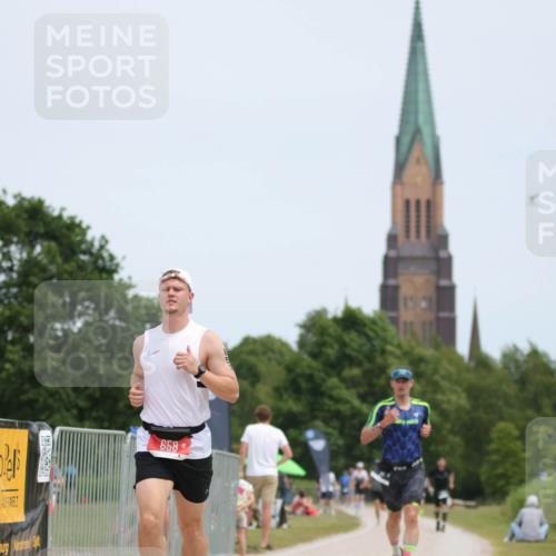 22.06.2025 - Viking Triathlon H.Heesch http://msf.ph/oto/8096332 22.06.2025 13:26:39 Laufen 41, 658 meine-sportfotos.de