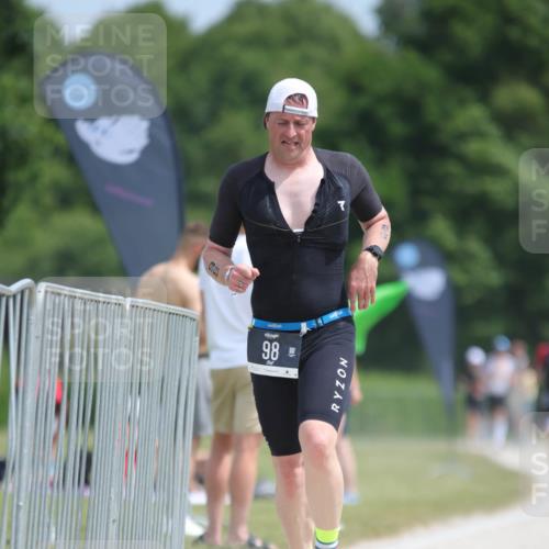 22.06.2025 - Viking Triathlon H.Heesch http://msf.ph/oto/8096334 22.06.2025 13:10:32 Laufen 53, 98 meine-sportfotos.de