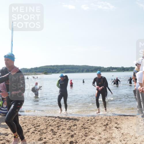 22.06.2025 - Viking Triathlon MichiJ http://msf.ph/oto/8096340 22.06.2025 10:41:32 Schwimmen 54, 194, 220, 376, 390, 505, 629 meine-sportfotos.de