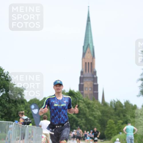 22.06.2025 - Viking Triathlon H.Heesch http://msf.ph/oto/8096359 22.06.2025 13:26:42 Laufen 41, 658 meine-sportfotos.de