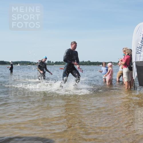 22.06.2025 - Viking Triathlon KatJ http://msf.ph/oto/8096360 22.06.2025 10:31:04 Schwimmen 45, 216, 237, 330, 347, 352, 510, 549 meine-sportfotos.de