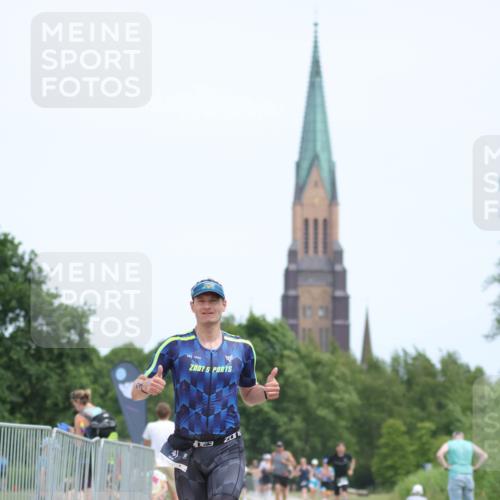 22.06.2025 - Viking Triathlon H.Heesch http://msf.ph/oto/8096370 22.06.2025 13:26:42 Laufen 41, 658 meine-sportfotos.de