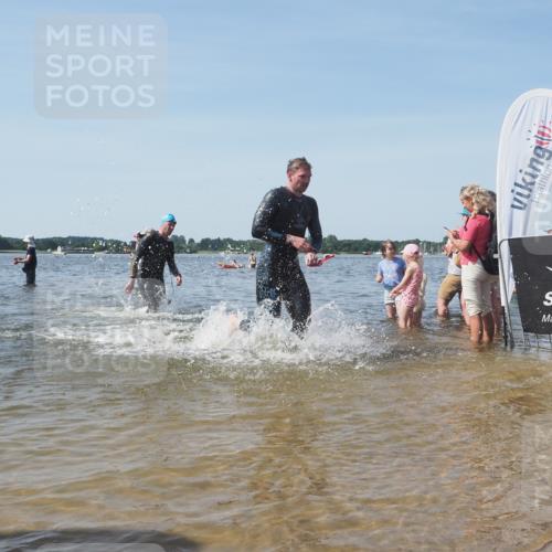 22.06.2025 - Viking Triathlon KatJ http://msf.ph/oto/8096373 22.06.2025 10:31:04 Schwimmen 45, 216, 237, 330, 347, 352, 510, 549 meine-sportfotos.de
