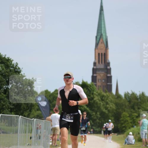 22.06.2025 - Viking Triathlon H.Heesch http://msf.ph/oto/8096391 22.06.2025 13:10:49 Laufen 63, 224 meine-sportfotos.de