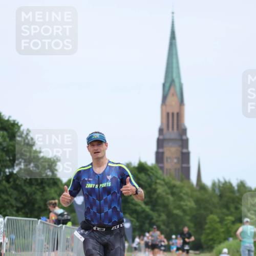 22.06.2025 - Viking Triathlon H.Heesch http://msf.ph/oto/8096410 22.06.2025 13:26:42 Laufen 41, 658 meine-sportfotos.de