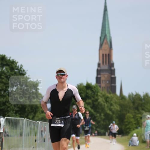 22.06.2025 - Viking Triathlon H.Heesch http://msf.ph/oto/8096418 22.06.2025 13:10:50 Laufen 63, 224 meine-sportfotos.de