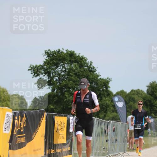 22.06.2025 - Viking Triathlon H.Heesch http://msf.ph/oto/8096427 22.06.2025 13:10:54 Laufen 63, 224, 351 meine-sportfotos.de
