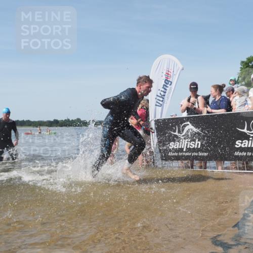 22.06.2025 - Viking Triathlon KatJ http://msf.ph/oto/8096432 22.06.2025 10:31:05 Schwimmen 45, 216, 237, 330, 347, 352, 510, 549 meine-sportfotos.de