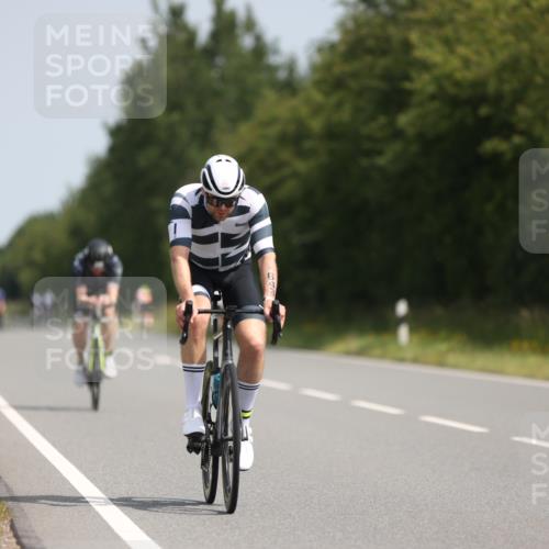 22.06.2025 - Viking Triathlon Yannick Fuchs http://msf.ph/oto/8096446 22.06.2025 11:21:31 Radfahren 50, 70, 75, 127, 296, 387, 469, 522, 550, 643 meine-sportfotos.de