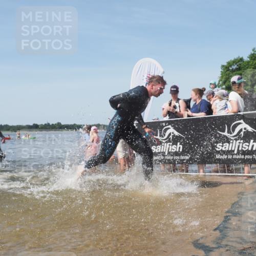 22.06.2025 - Viking Triathlon KatJ http://msf.ph/oto/8096448 22.06.2025 10:31:05 Schwimmen 45, 216, 237, 330, 347, 352, 510, 549 meine-sportfotos.de