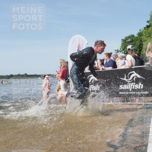22.06.2025 - Viking Triathlon KatJ http://msf.ph/oto/8096462 22.06.2025 10:31:05 Schwimmen 45, 216, 237, 330, 347, 352, 510, 549 meine-sportfotos.de