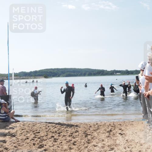 22.06.2025 - Viking Triathlon MichiJ http://msf.ph/oto/8096466 22.06.2025 10:41:40 Schwimmen 58, 142, 194, 220, 505, 625, 629 meine-sportfotos.de