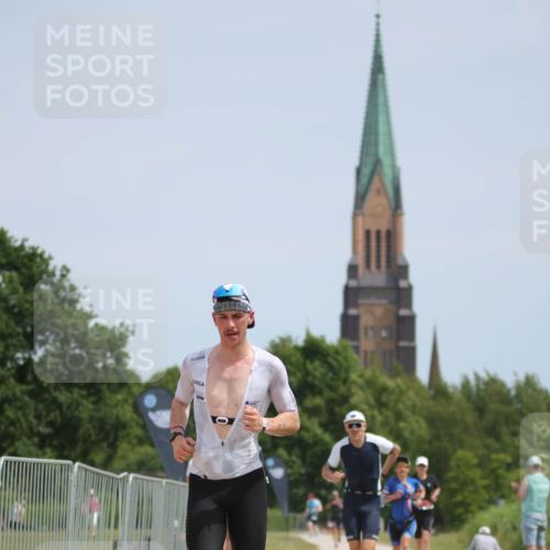 22.06.2025 - Viking Triathlon H.Heesch http://msf.ph/oto/8096490 22.06.2025 13:11:03 Laufen 42, 137, 351, 455 meine-sportfotos.de