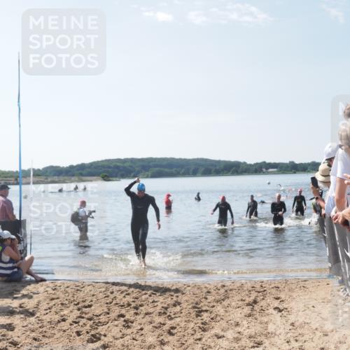 22.06.2025 - Viking Triathlon MichiJ http://msf.ph/oto/8096504 22.06.2025 10:41:41 Schwimmen 58, 142, 194, 220, 221, 505, 625, 629 meine-sportfotos.de