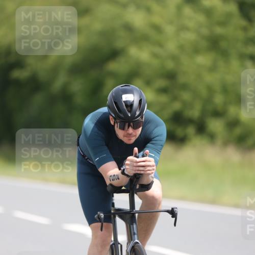 22.06.2025 - Viking Triathlon Yannick Fuchs http://msf.ph/oto/8096506 22.06.2025 11:58:58 Radfahren 81, 100, 214, 435, 460, 464, 483, 492, 527 meine-sportfotos.de