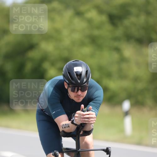 22.06.2025 - Viking Triathlon Yannick Fuchs http://msf.ph/oto/8096517 22.06.2025 11:58:58 Radfahren 81, 100, 214, 435, 460, 464, 483, 492, 527 meine-sportfotos.de