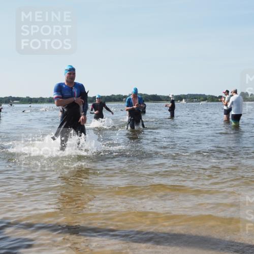 22.06.2025 - Viking Triathlon KatJ http://msf.ph/oto/8096541 22.06.2025 10:31:09 Schwimmen 216, 237, 330, 347, 352, 510, 549 meine-sportfotos.de