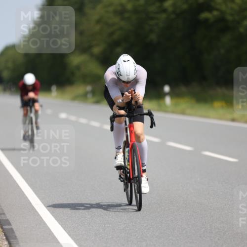 22.06.2025 - Viking Triathlon Yannick Fuchs http://msf.ph/oto/8096547 22.06.2025 11:59:02 Radfahren 81, 100, 435, 460, 492, 527 meine-sportfotos.de