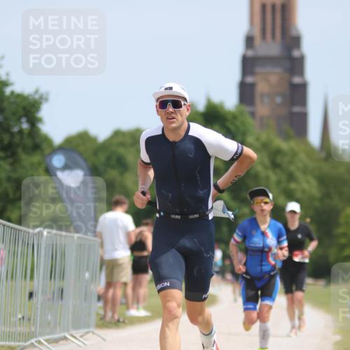22.06.2025 - Viking Triathlon H.Heesch http://msf.ph/oto/8096555 22.06.2025 13:11:06 Laufen 42, 137, 455 meine-sportfotos.de