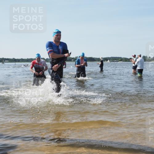 22.06.2025 - Viking Triathlon KatJ http://msf.ph/oto/8096561 22.06.2025 10:31:09 Schwimmen 216, 237, 330, 347, 352, 510, 549 meine-sportfotos.de
