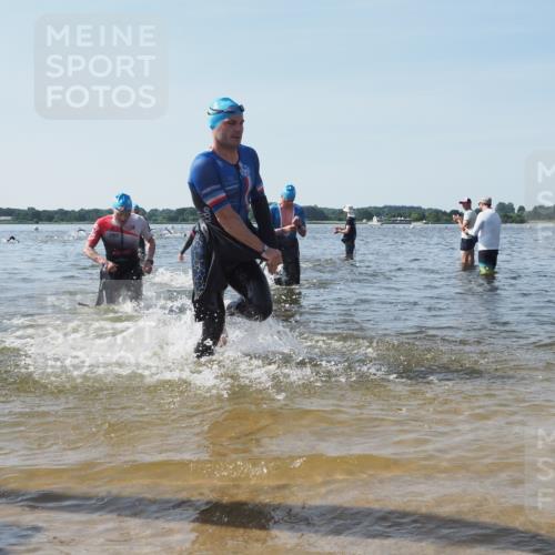 22.06.2025 - Viking Triathlon KatJ http://msf.ph/oto/8096584 22.06.2025 10:31:09 Schwimmen 216, 237, 330, 347, 352, 510, 549 meine-sportfotos.de