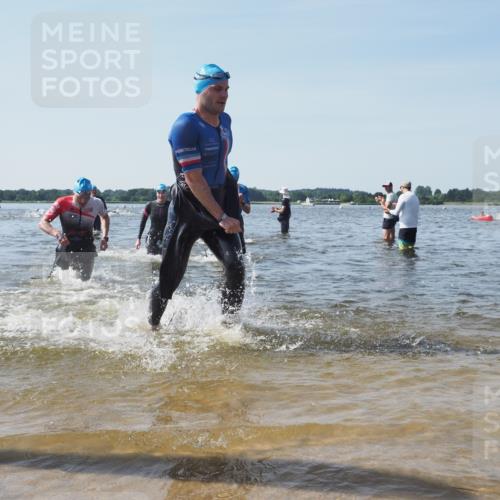 22.06.2025 - Viking Triathlon KatJ http://msf.ph/oto/8096593 22.06.2025 10:31:10 Schwimmen 216, 237, 330, 347, 352, 549 meine-sportfotos.de