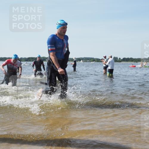 22.06.2025 - Viking Triathlon KatJ http://msf.ph/oto/8096600 22.06.2025 10:31:10 Schwimmen 216, 237, 330, 347, 352, 549 meine-sportfotos.de