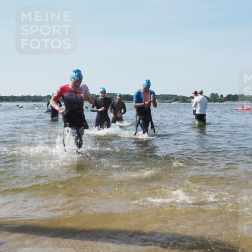 22.06.2025 - Viking Triathlon KatJ http://msf.ph/oto/8096607 22.06.2025 10:31:11 Schwimmen 216, 236, 237, 330, 347, 352, 549 meine-sportfotos.de