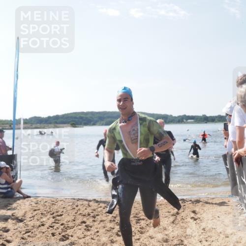 22.06.2025 - Viking Triathlon MichiJ http://msf.ph/oto/8096626 22.06.2025 10:41:48 Schwimmen 58, 142, 194, 220, 221, 625, 629 meine-sportfotos.de