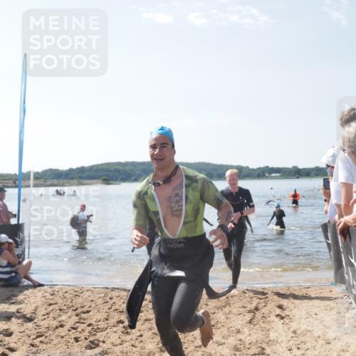 22.06.2025 - Viking Triathlon MichiJ http://msf.ph/oto/8096634 22.06.2025 10:41:48 Schwimmen 58, 142, 194, 220, 221, 625, 629 meine-sportfotos.de