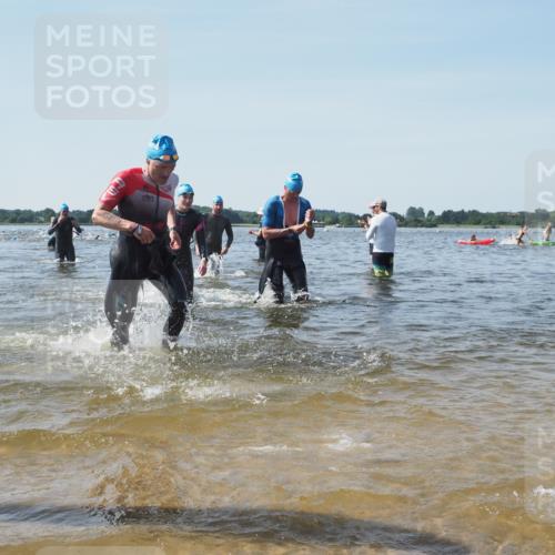 22.06.2025 - Viking Triathlon KatJ http://msf.ph/oto/8096639 22.06.2025 10:31:11 Schwimmen 216, 236, 237, 330, 347, 352, 549 meine-sportfotos.de