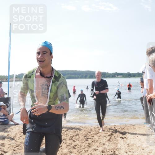 22.06.2025 - Viking Triathlon MichiJ http://msf.ph/oto/8096642 22.06.2025 10:41:49 Schwimmen 58, 142, 194, 199, 220, 221, 625, 629 meine-sportfotos.de