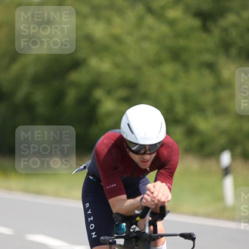 22.06.2025 - Viking Triathlon Yannick Fuchs http://msf.ph/oto/8096650 22.06.2025 11:59:05 Radfahren 81, 100, 435, 460, 527 meine-sportfotos.de