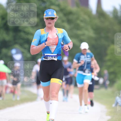 22.06.2025 - Viking Triathlon H.Heesch http://msf.ph/oto/8096655 22.06.2025 13:26:59 Laufen 163, 419, 553, 643 meine-sportfotos.de