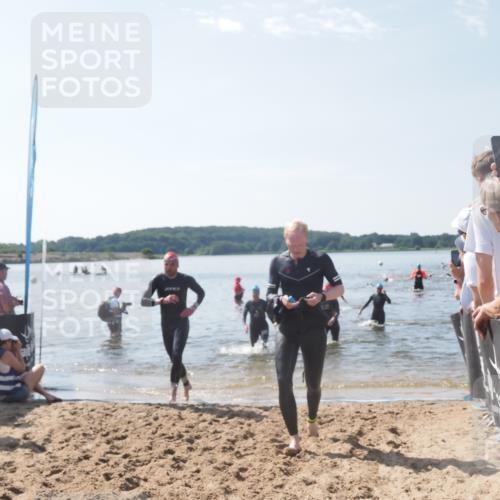 22.06.2025 - Viking Triathlon MichiJ http://msf.ph/oto/8096665 22.06.2025 10:41:49 Schwimmen 58, 142, 194, 199, 220, 221, 625, 629 meine-sportfotos.de